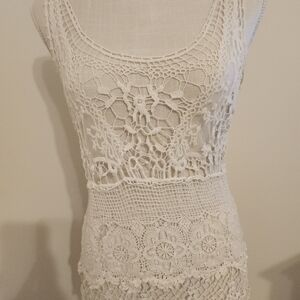 Chic Sleeveless Crochet Lace Top